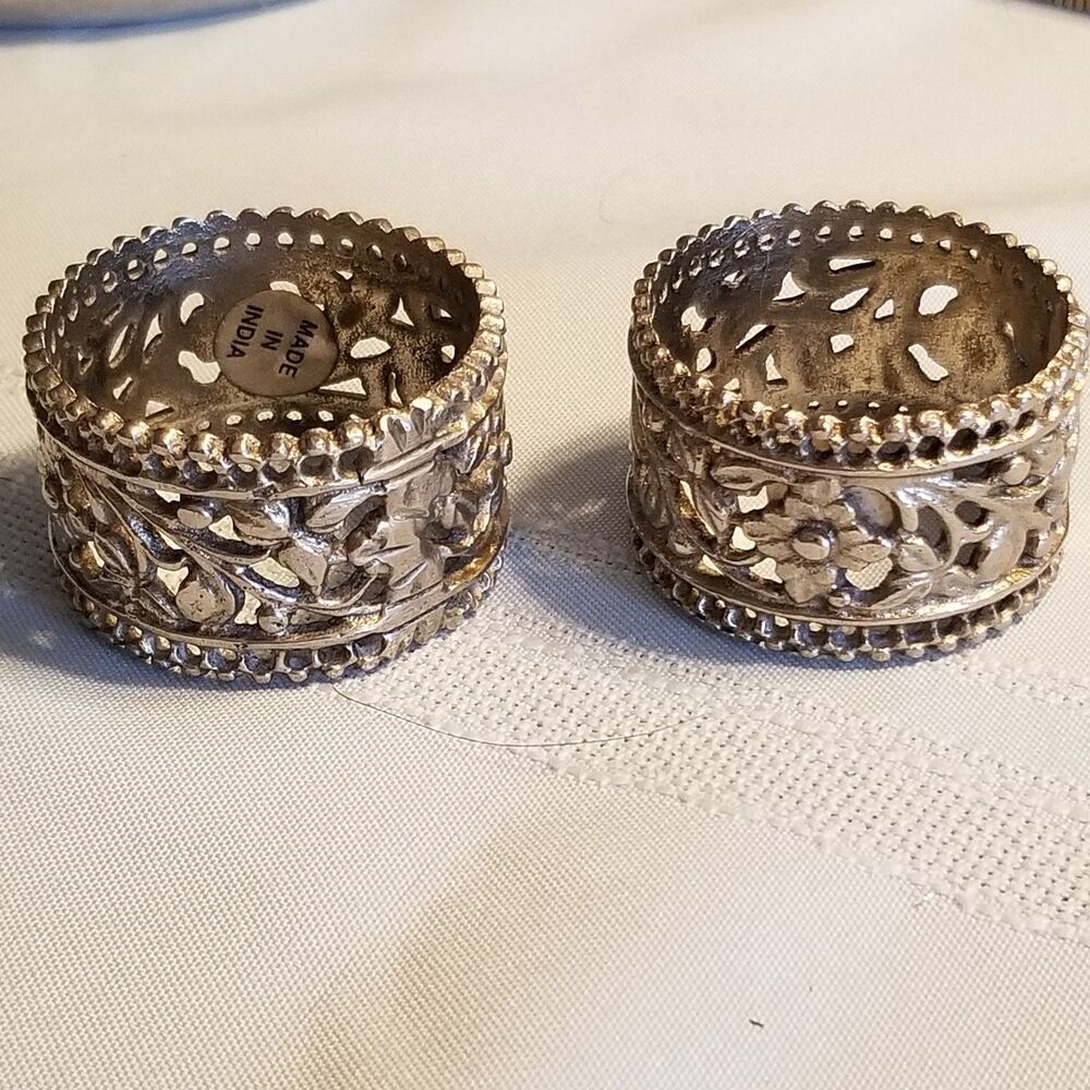 Floral Cutout Napkin Rings Pair – Silver‑Tone Brass, Made in India